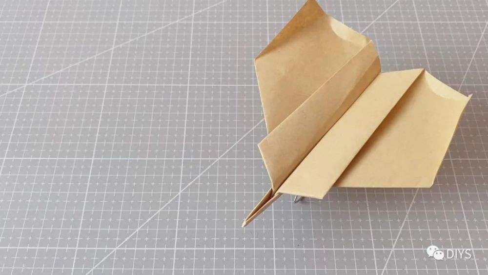 [猎鹰纸飞机]猎鹰纸飞机的折法图解