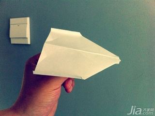 纸飞机怎么折[纸飞机怎么折飞得快]